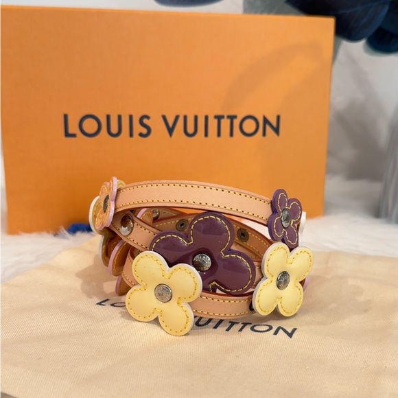 Louis Vuitton Lexington Flower Wrap Bracelet/Belt - Picture 4 of 14